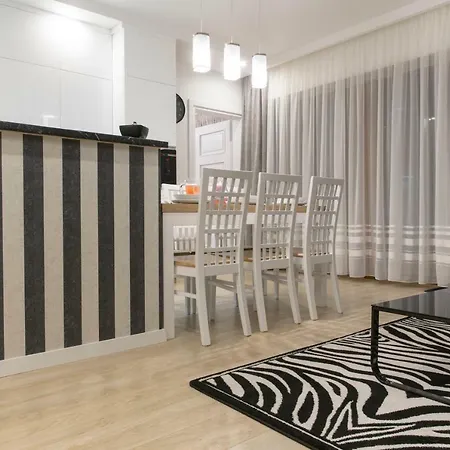 Pajo Ii -rezydencja Tatry--grota Solna--balkon--parking Zakopane