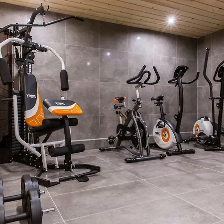 Pajo Ii -rezydencja Tatry--grota Solna--balkon--parking Zakopane